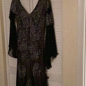 Elegant Black and Gold floral design